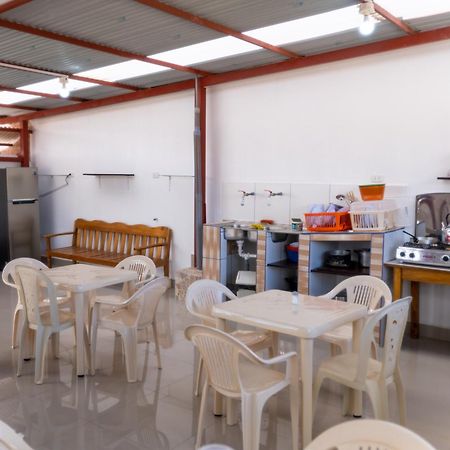 Hostal Mi Peru チャチャポヤス エクステリア 写真
