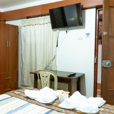 Hostal Mi Peru チャチャポヤス エクステリア 写真