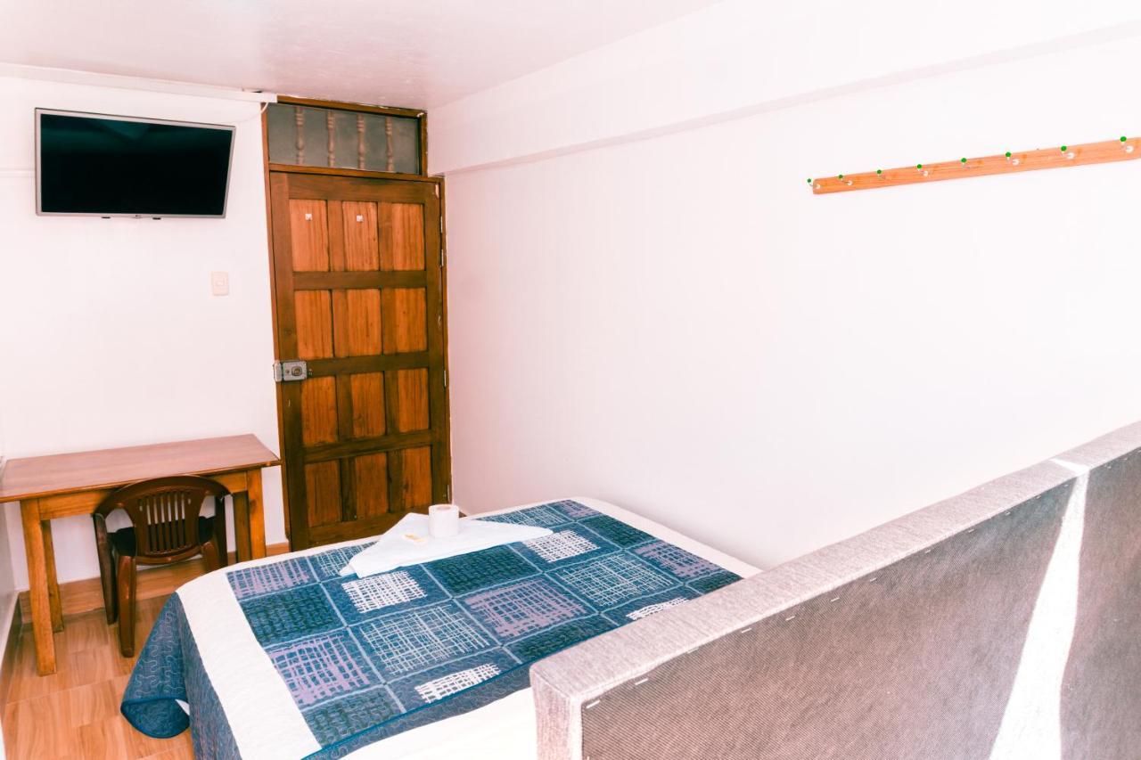 Hostal Mi Peru チャチャポヤス エクステリア 写真