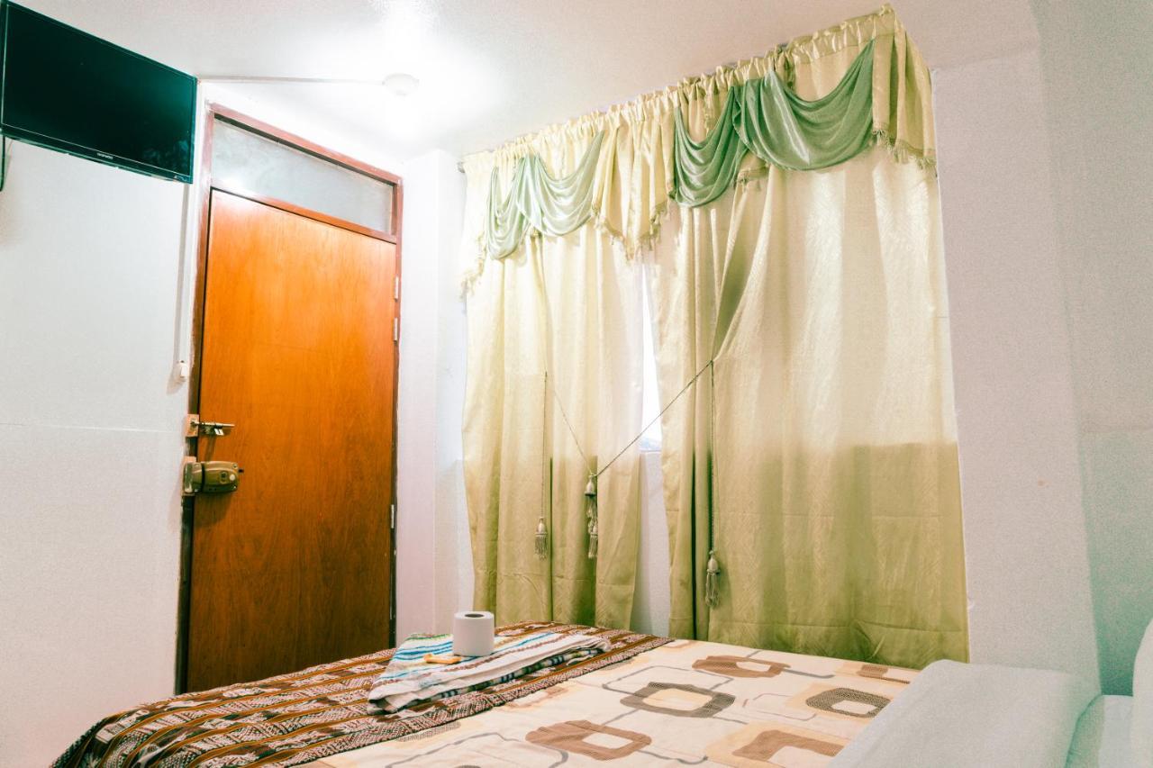 Hostal Mi Peru チャチャポヤス エクステリア 写真