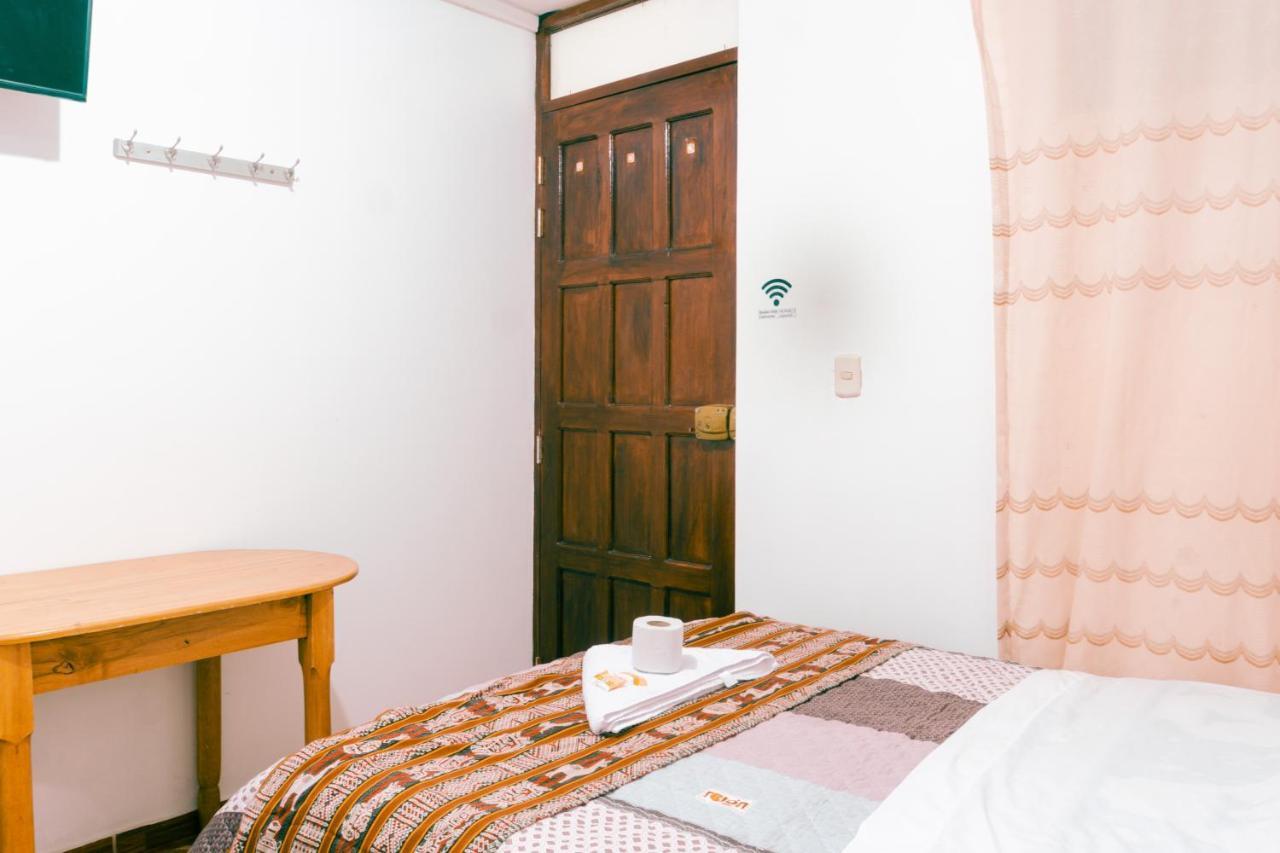 Hostal Mi Peru チャチャポヤス エクステリア 写真