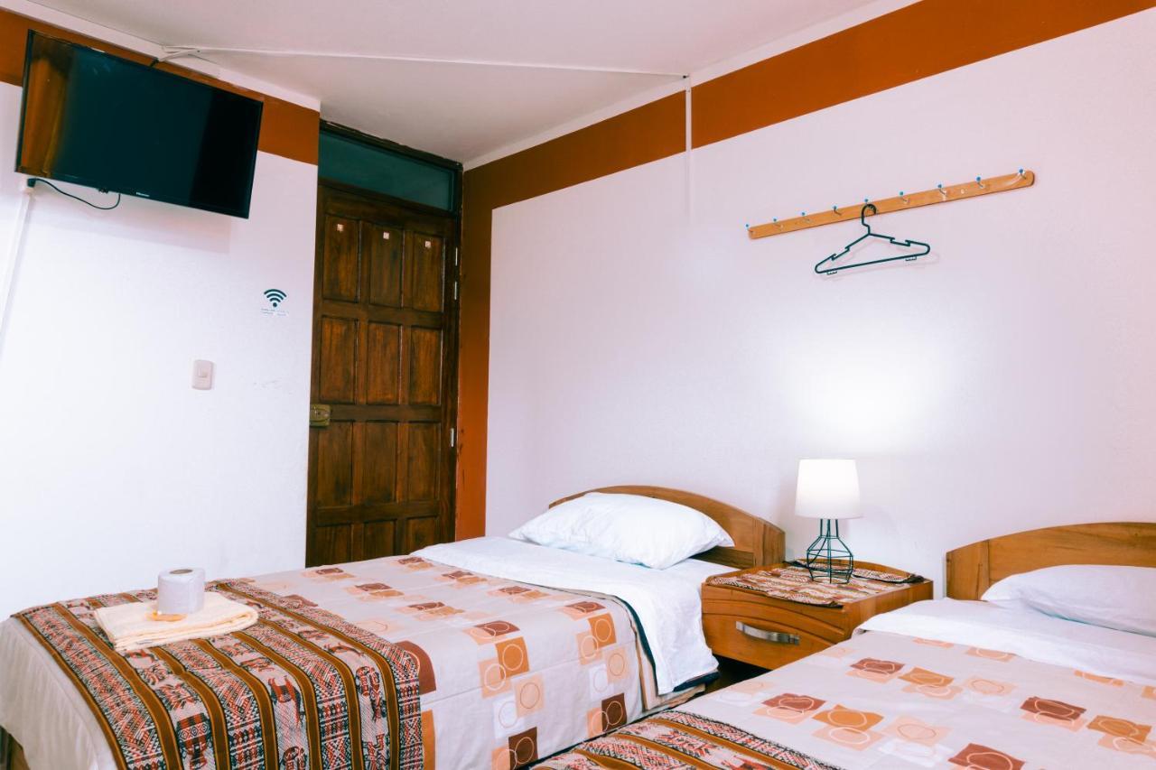 Hostal Mi Peru チャチャポヤス エクステリア 写真