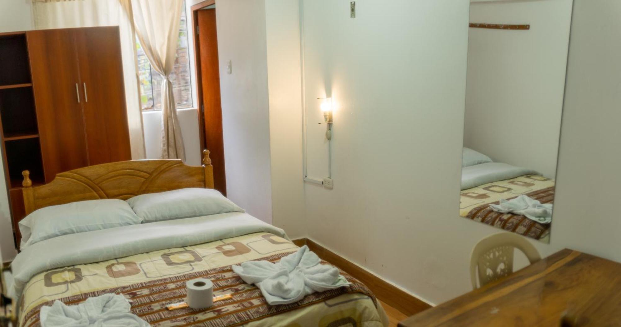 Hostal Mi Peru チャチャポヤス エクステリア 写真