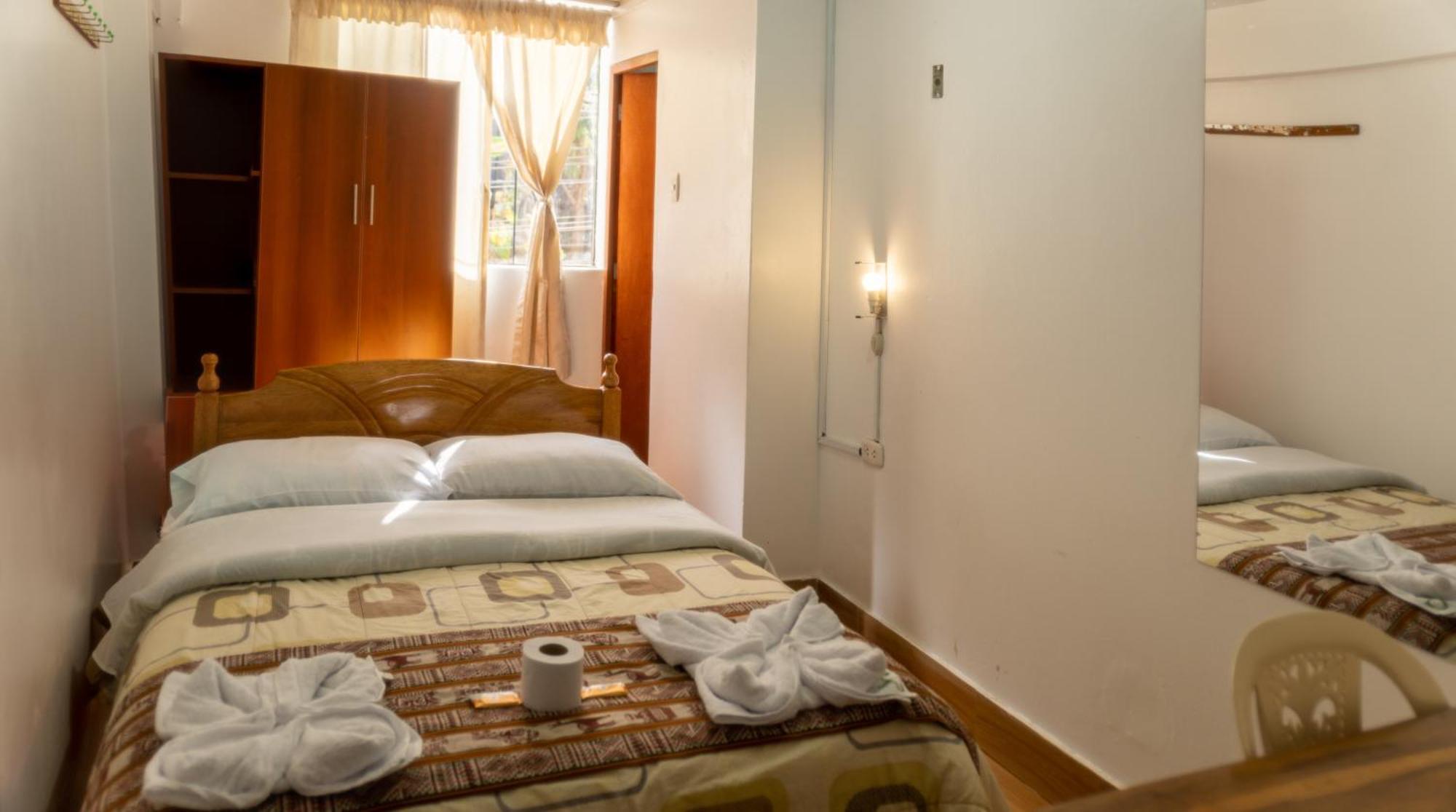 Hostal Mi Peru チャチャポヤス エクステリア 写真