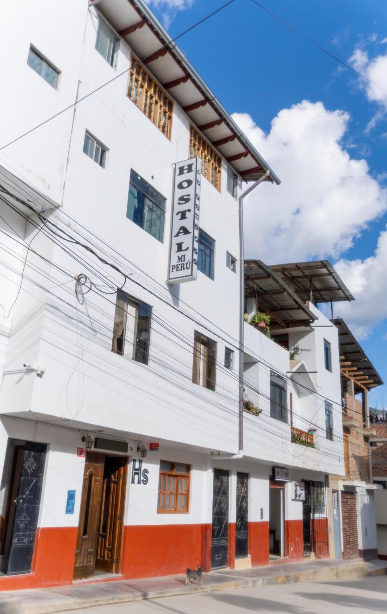 Hostal Mi Peru チャチャポヤス エクステリア 写真