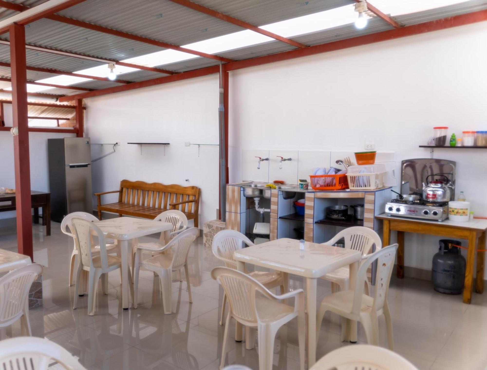 Hostal Mi Peru チャチャポヤス エクステリア 写真